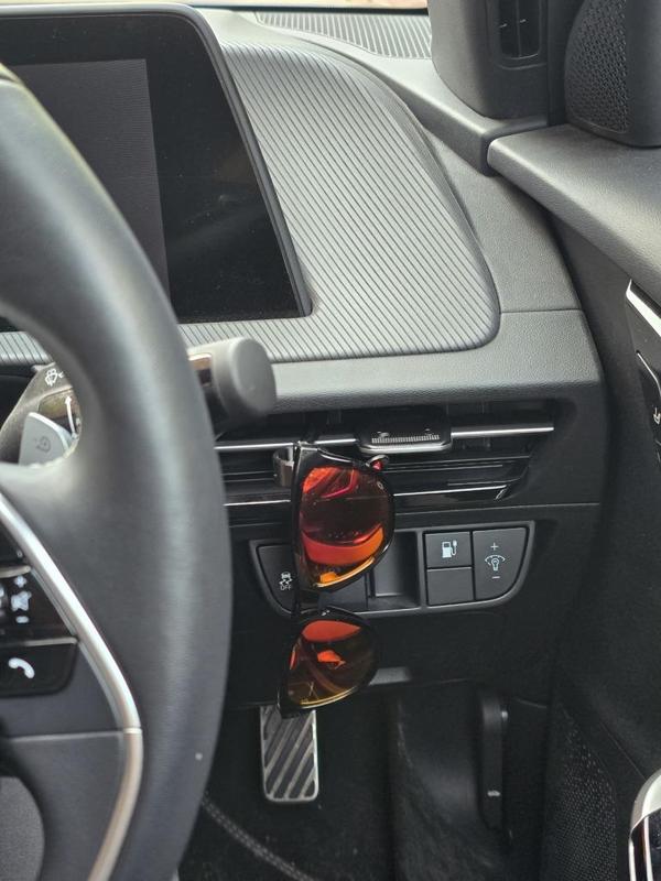 Vent mount glasses holder hoop for KIA EV6
