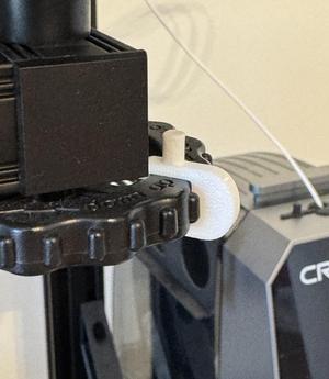 Ender 3-5 Bed Locker with an Easy Pull Grip
