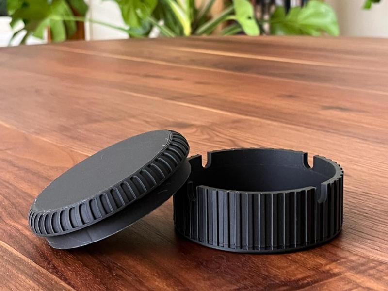 Minimalistic Ash tray with Lid V2