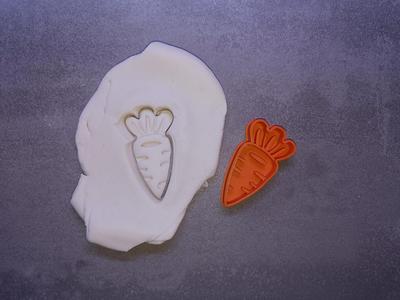Carrot easter cookie Cutter