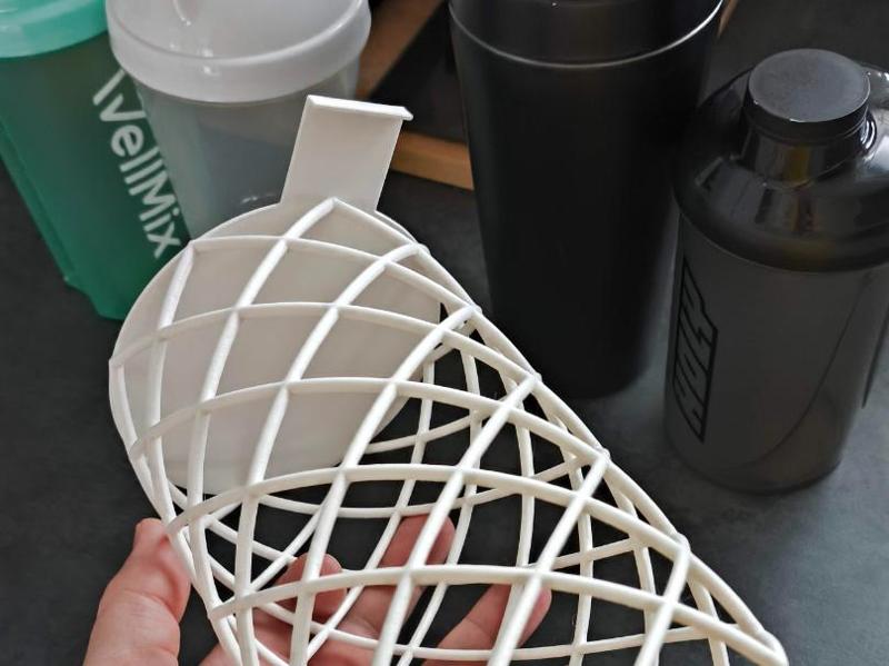 Under-shelf bottle holder