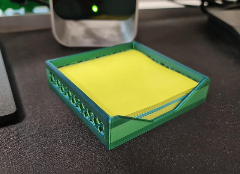 Post-It Note Holder - Simple and Clean Hex Pattern