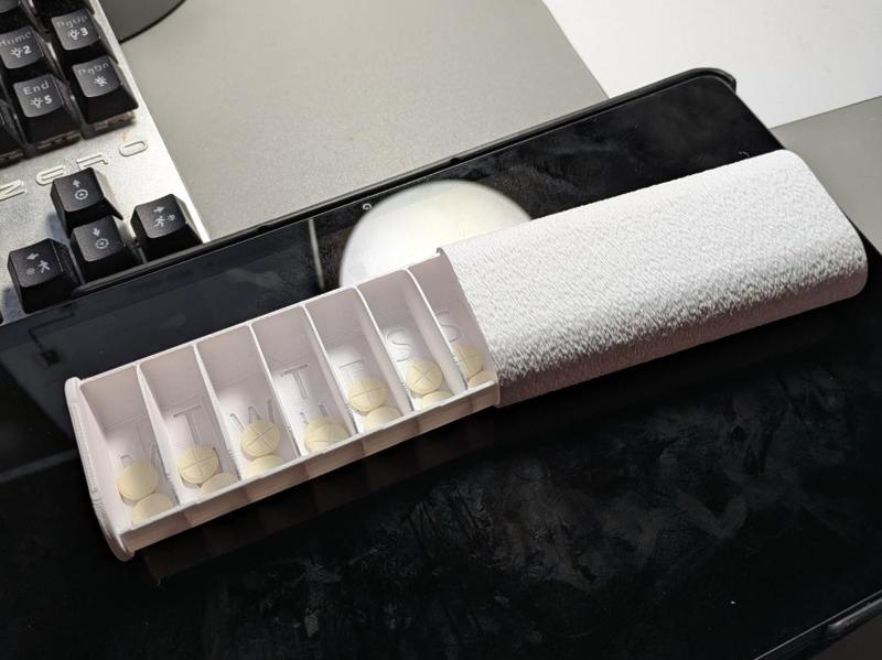 Sliding pill organizer 7 Day