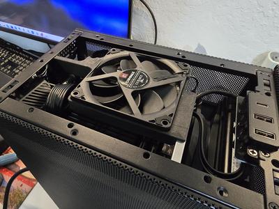 SSUPD Meshroom S V2 Noctua NF-A9 92mm top fan mount