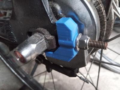 Gazelle Esprit Comfort bicycle rear wheel adjustment screw holder