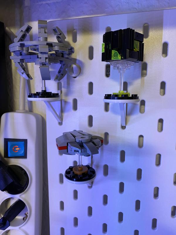 Skadis shelf for Bluebrixx Star Trek Advent calendar