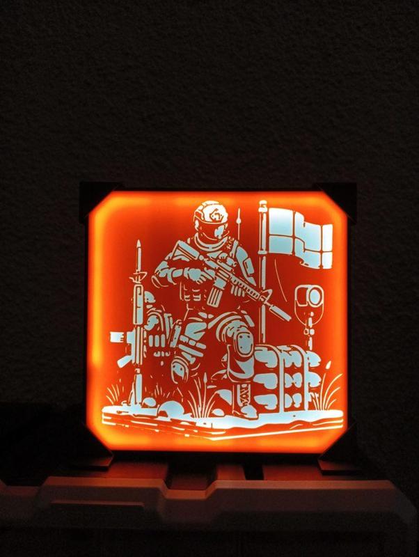 Soldier Lamp/Deco (DIY) With Easy Solution To Change Front !