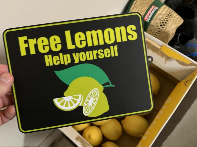 Free lemons sign