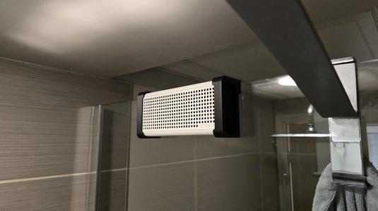 Nixon The Blaster bluetooth speaker shower support 8mm glass