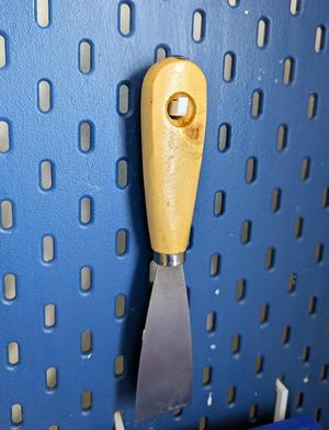 Skadis Scraper Holder