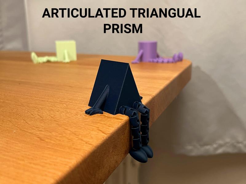 Articulated Triangular Prism Buddy