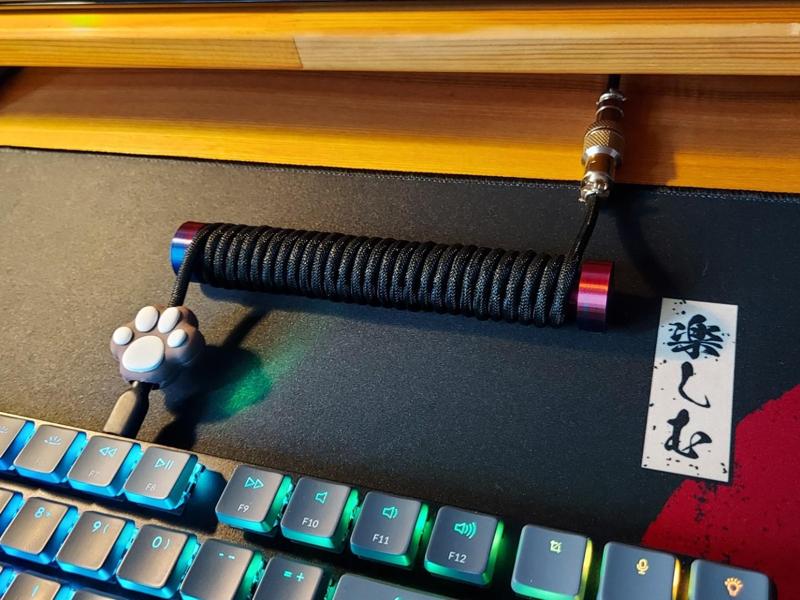 Keyboard aviator cable rod