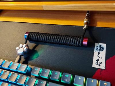 Keyboard aviator cable rod