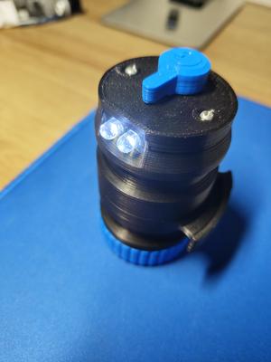 Dog poop bag holder with led flashlight - Flexi leash