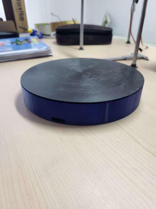 Spinning table