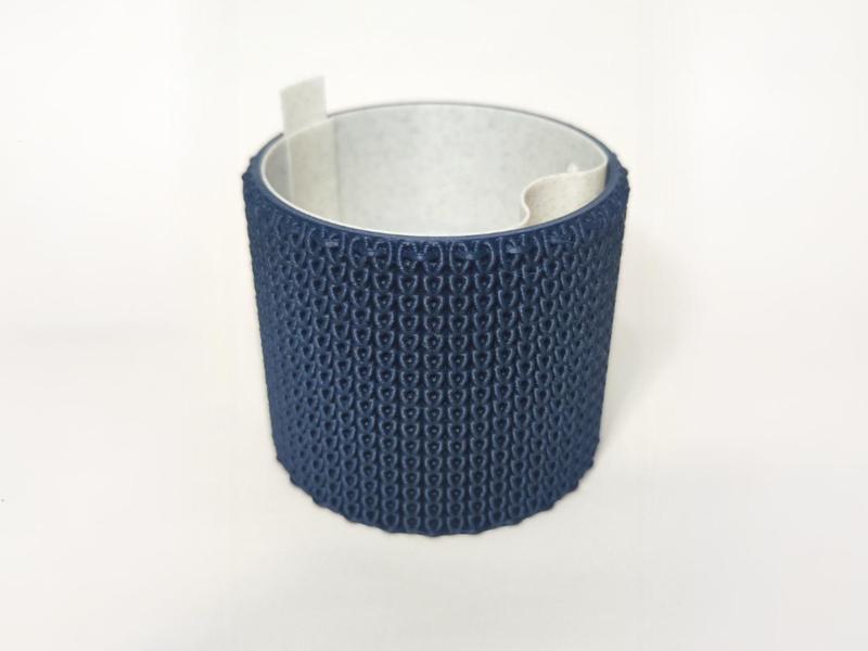 Knitted self watering planter