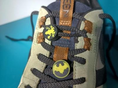 Shoelace decorations