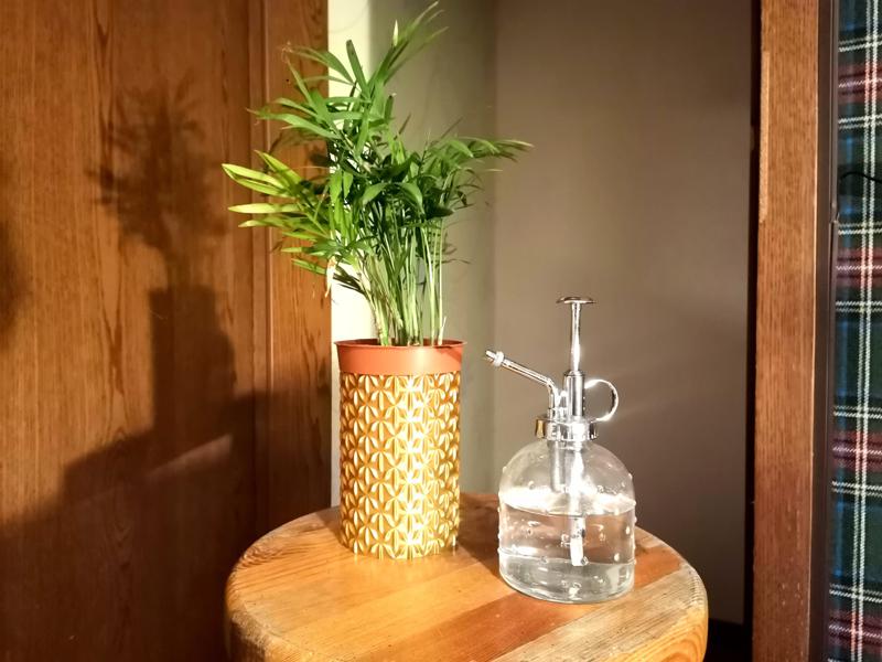 Palm Pattern Vase
