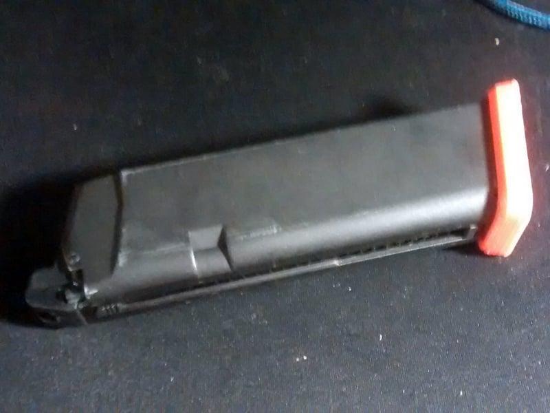 Glock 17 magazine cover