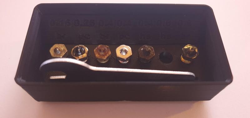 Gridfinity 7x Nozzle holder - E3d Nozzle Pro Pack.stl