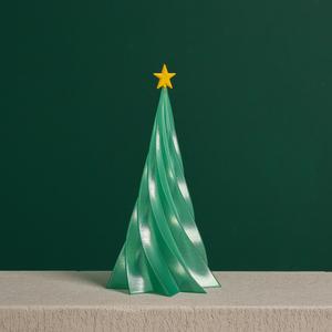 Spiraled Christmas Tree by Slimprint