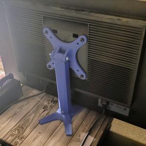 Simple VESA mount