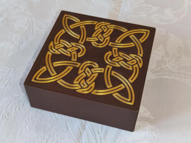 Celtic Box - Wood PLA and Silk gold PLA