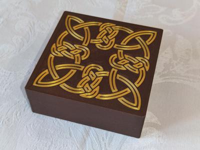 Celtic Box - Wood PLA and Silk gold PLA