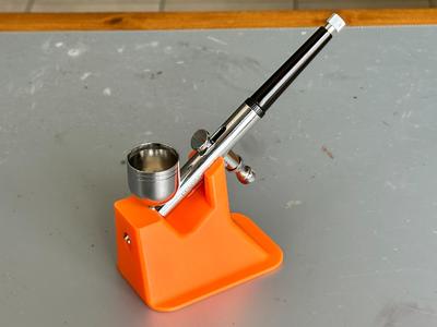 Airbrush stand