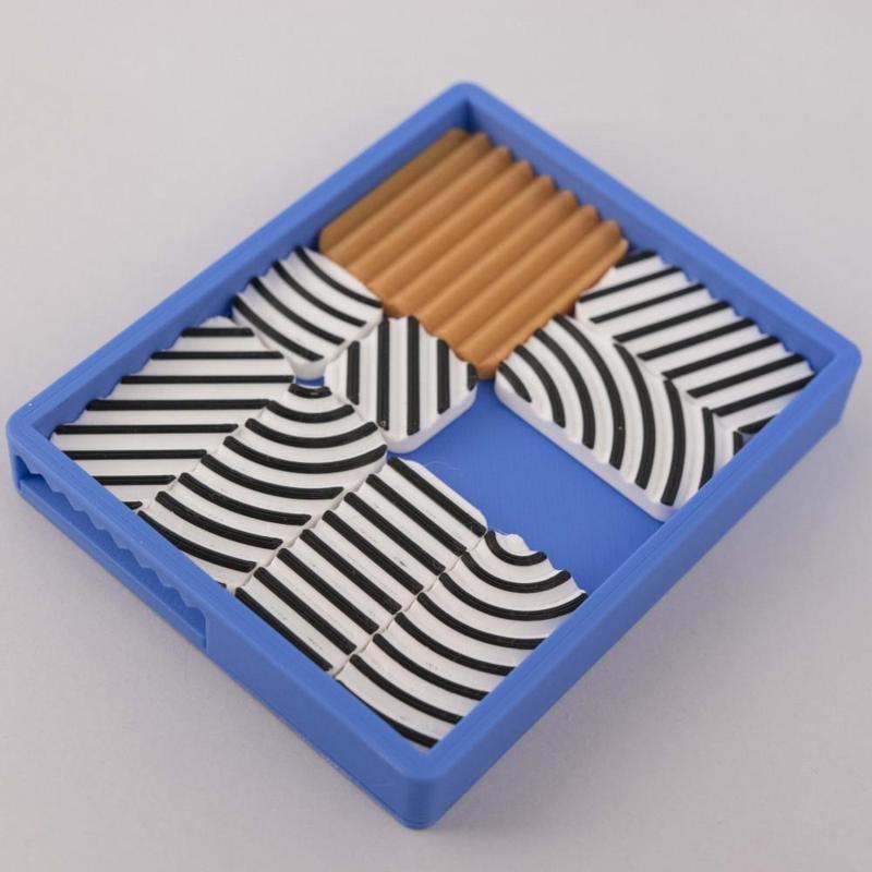 Straight Escape // Sliding Puzzle