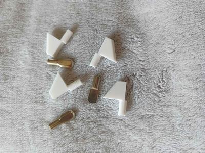 Shelf bracket