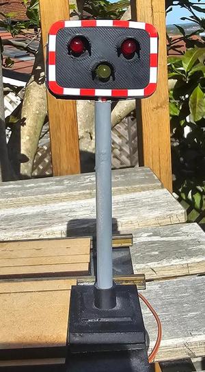 Gauge 1 UK Level Crossing Light   