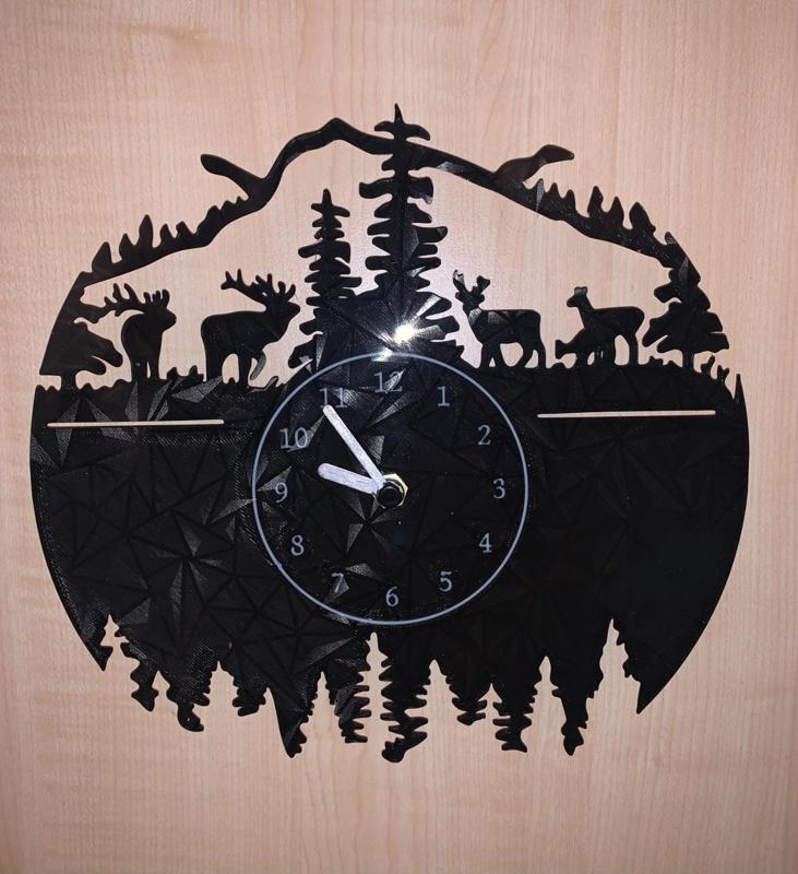 Hirschuhr Deer Clock