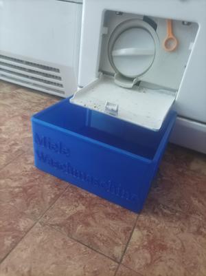 Auffangbehälter für Wasser beim reinigen des Flusensieb, Miele Waschmaschine