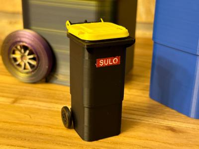 Trash Bin German