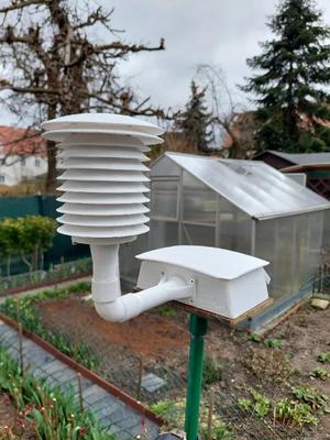 Steven - Remote weather data gathering station   