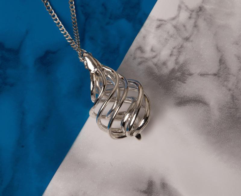 Convoluted Pendant