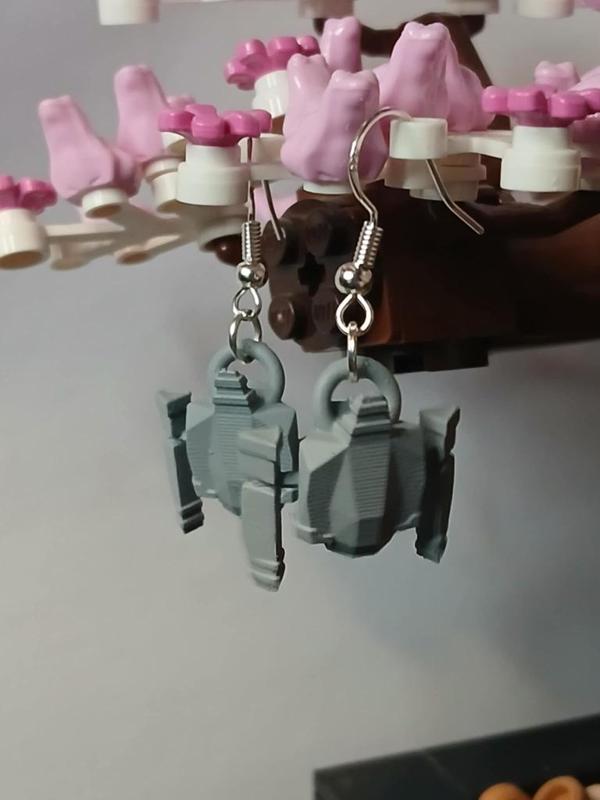 Homeworld Somtaaw Acoyte fighter earrings