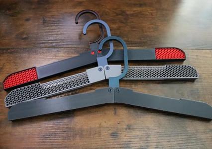 Folding Hanger