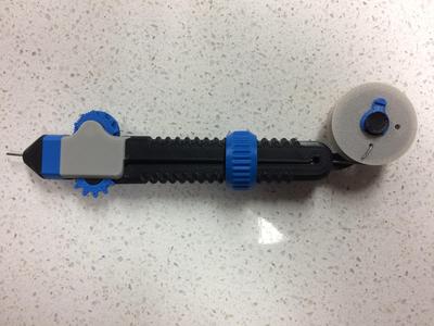 Solder scroll low profile adjustment knob