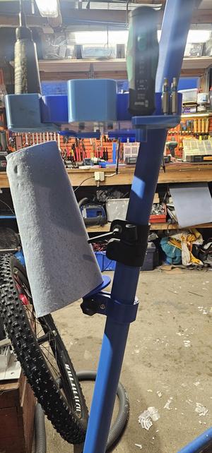 Parktool repair stand towel holder
