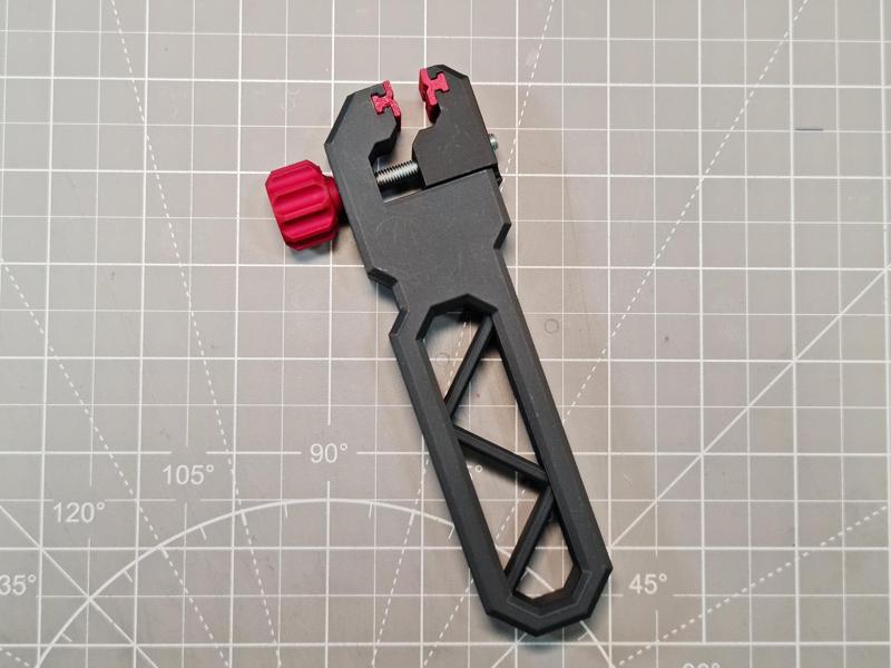 Hand Vise v1