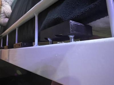Slatted frame bedframe holder/stopper, reinforced with bolts = no broken pegs