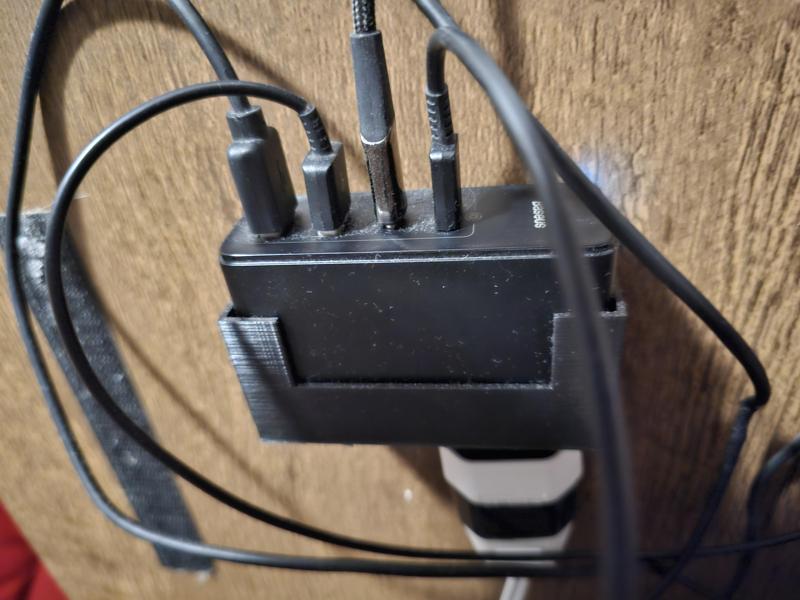 Baseus 100 Watts Power Supply holder