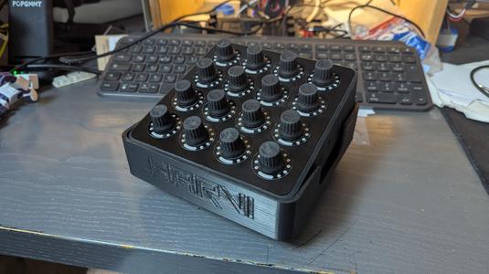 Midi Fighter Hardcase/Stand
