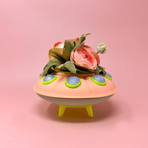 Kitsch UFO Vase – Retro Planter for Dried Flowers, Crystals, Trinkets | Quirky Sci-Fi Home Decor