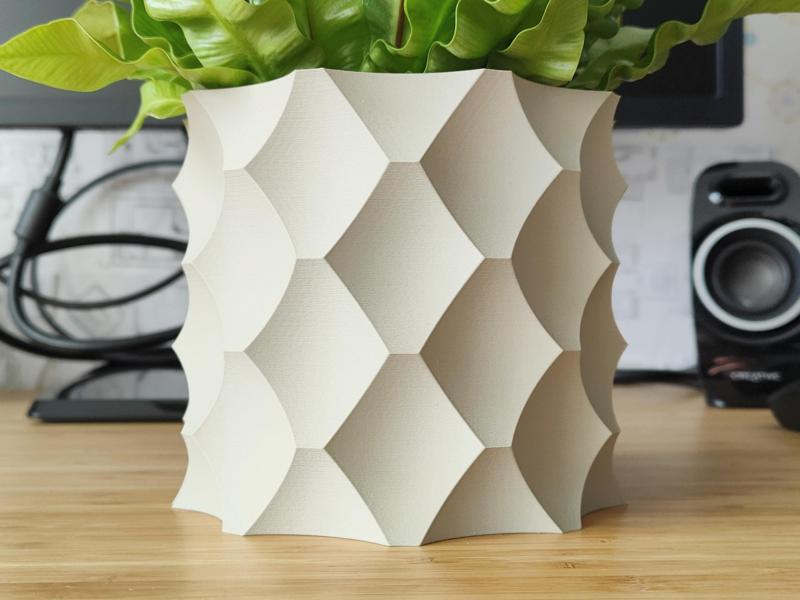 Anti Quilted Plant pot and Planter - Vase mode design