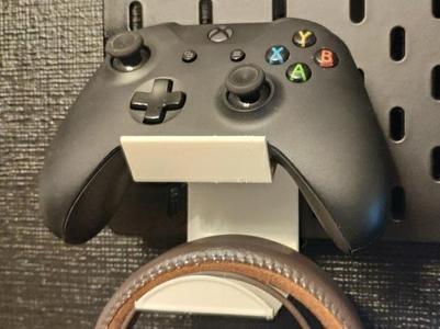 Xbox One controller and headset IKEA SKADIS mount 