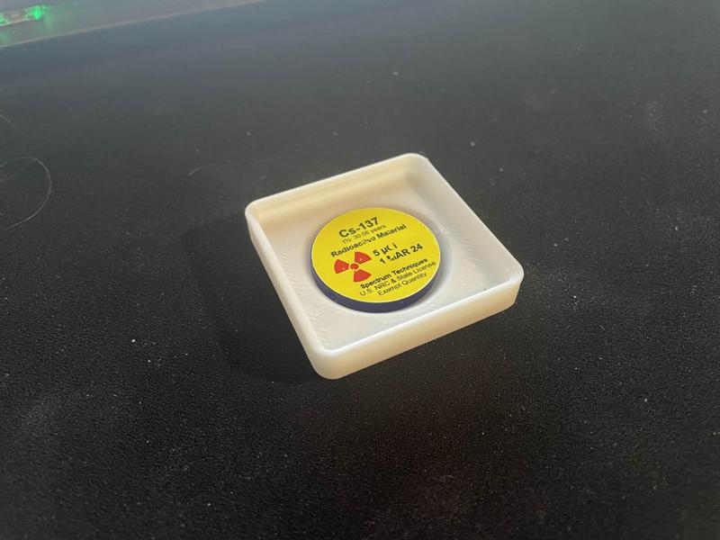 Stackable One Inch Radioactive Source Disk Holder for Gridfinity