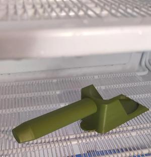 GrattoCool – The Scraper That Defrosts Without Frostbite (or Frustration)   